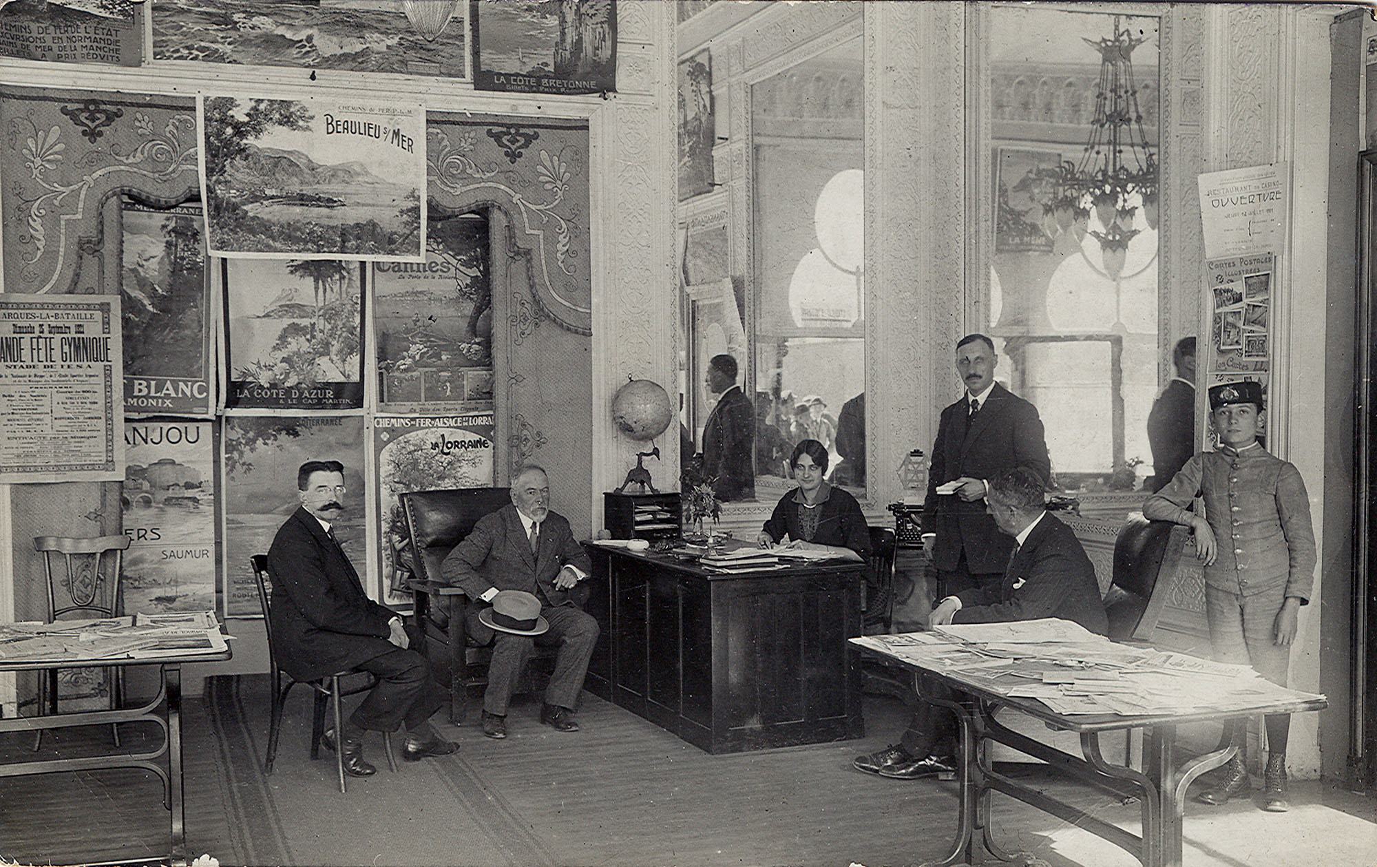 Photographie du syndicat d'initiative de Dieppe en 1910.