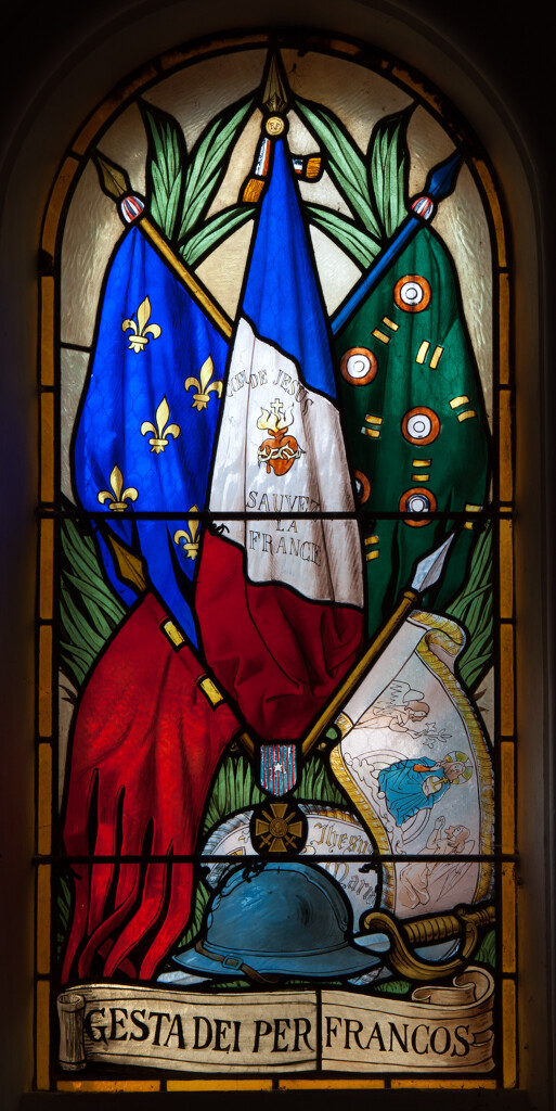 Vitrail à Equemeauville, Calvados, atelier Gaudin, 1920.