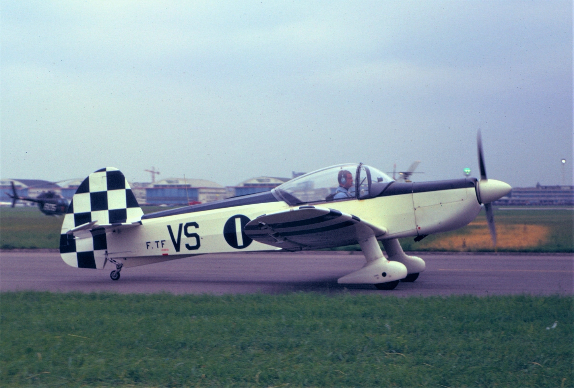 Le CAP 10B n°1 au décollage, salon du Bourget, 6 juin 1971. (Collection Régis Biaux).