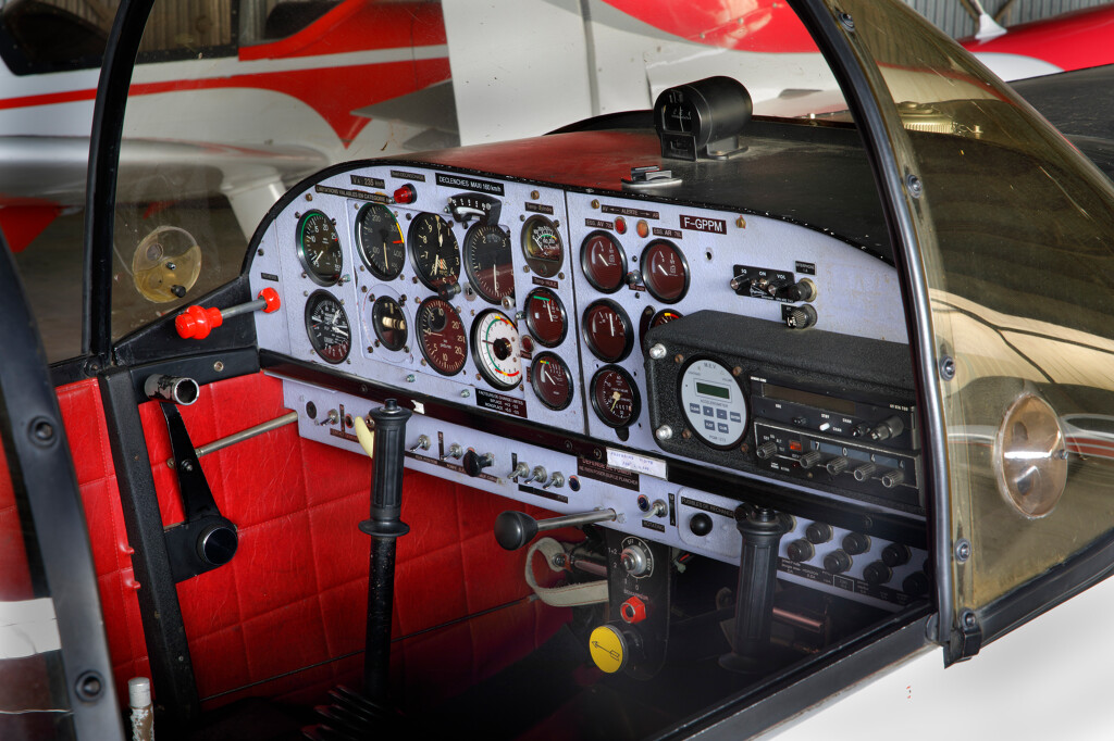 Le poste de pilotage du CAP 10B n°1