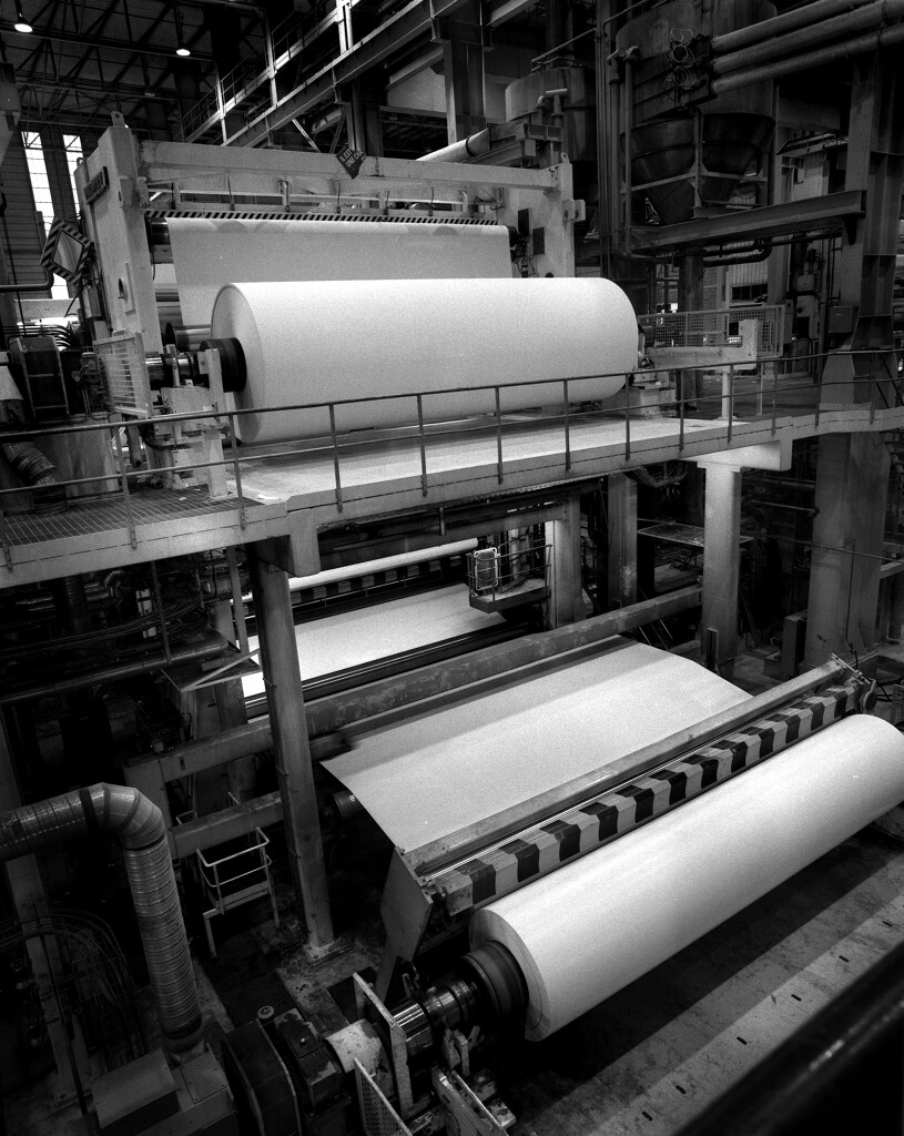 machine à papier couché, dite machine 4 ; Super calandre.