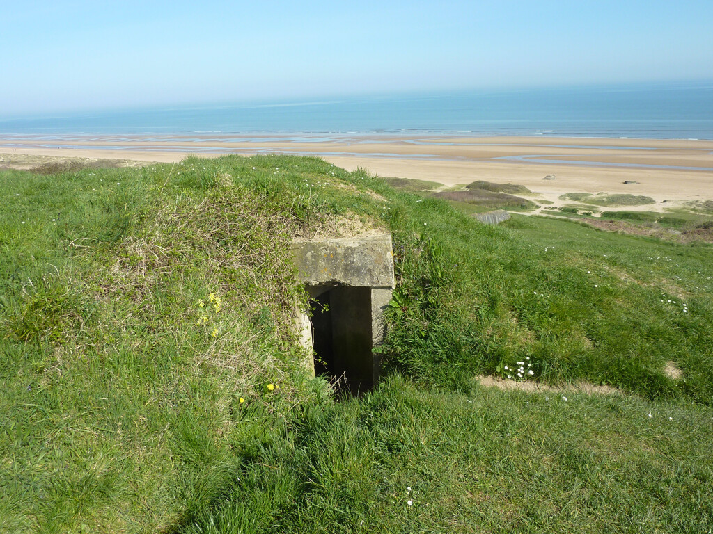 ensemble de 14 ouvrages fortifiés, dit base militaire allemande Wn62 : tobrouks, casemates, encuvement, latrines, abris, positions ; Entrée position de campagne.