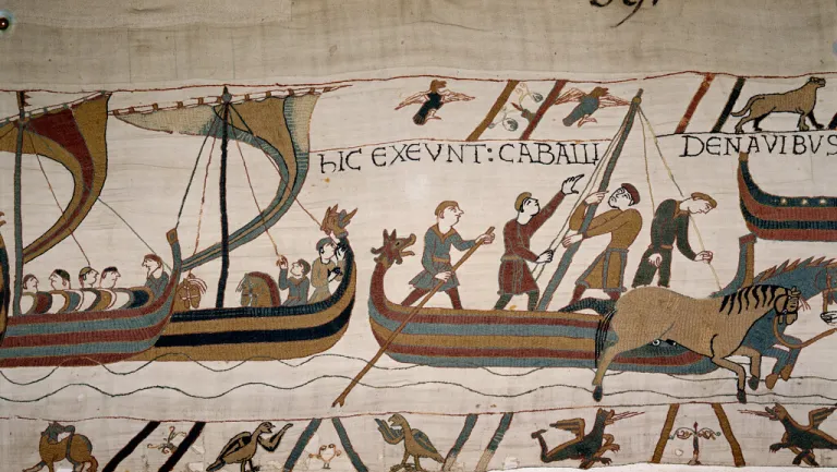 Tapisserie de Bayeux. Les chevaux sortent des navires.