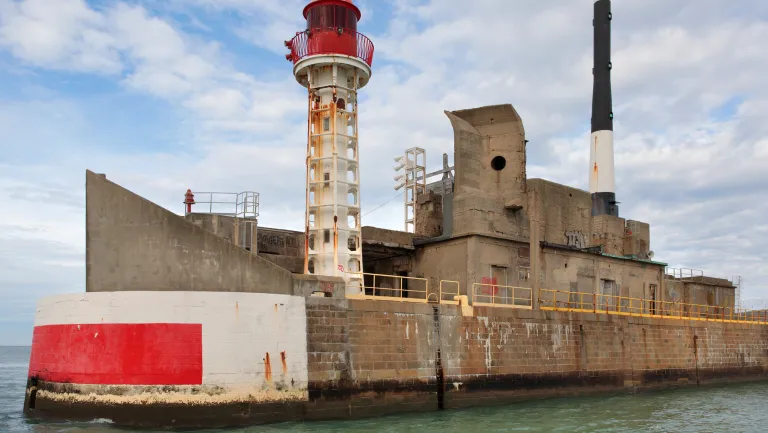 Le Havre, avant-port, pointe de la digue sud, détail des casemates allemandes.(c) Région Normandie - Inventaire général ; Chéron Philippe 