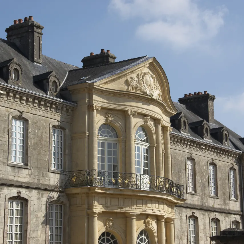 Hôtel de Beaumont - Valognes (50) - Bernard Galeron - Magazine VMF